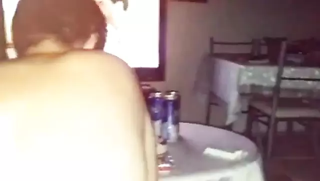 سمينة تركية قعدت على زب جوزها.